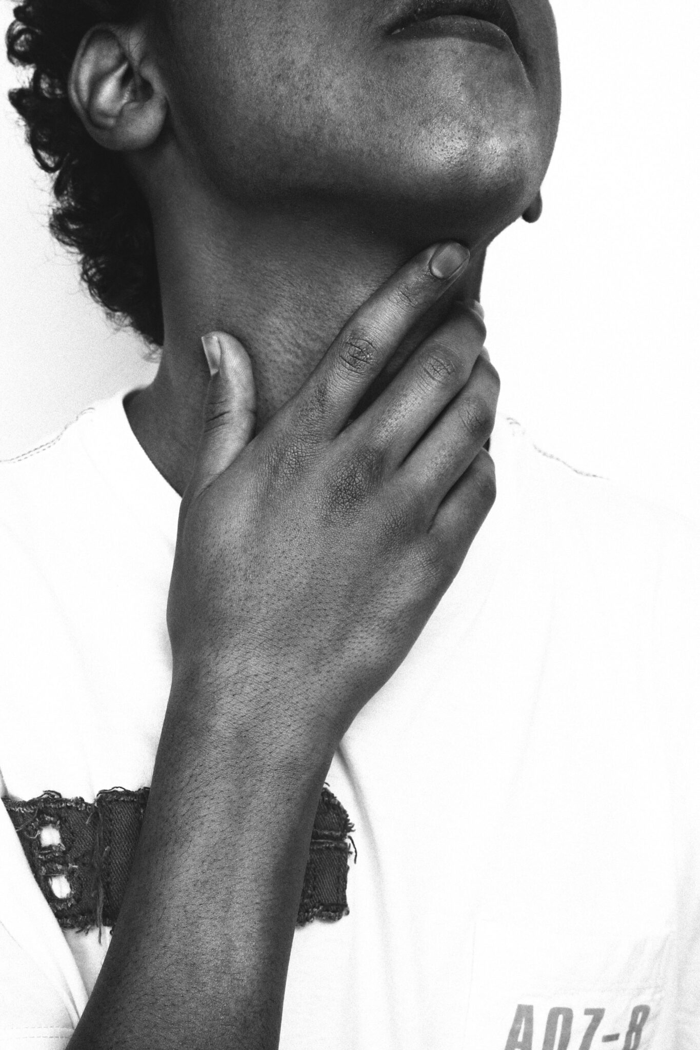 woman with a sore throat